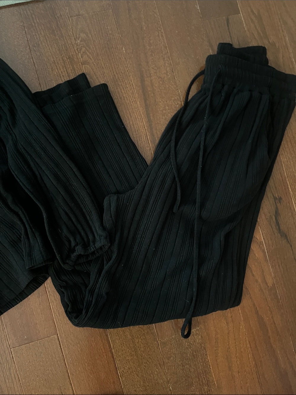 Black Ribbed matching set super soft - Picture 3 of 4